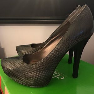 Carlos Santana Heels